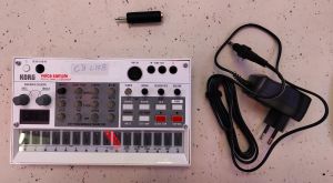 Korg volta sample, AC Adapter and audio cable adapter